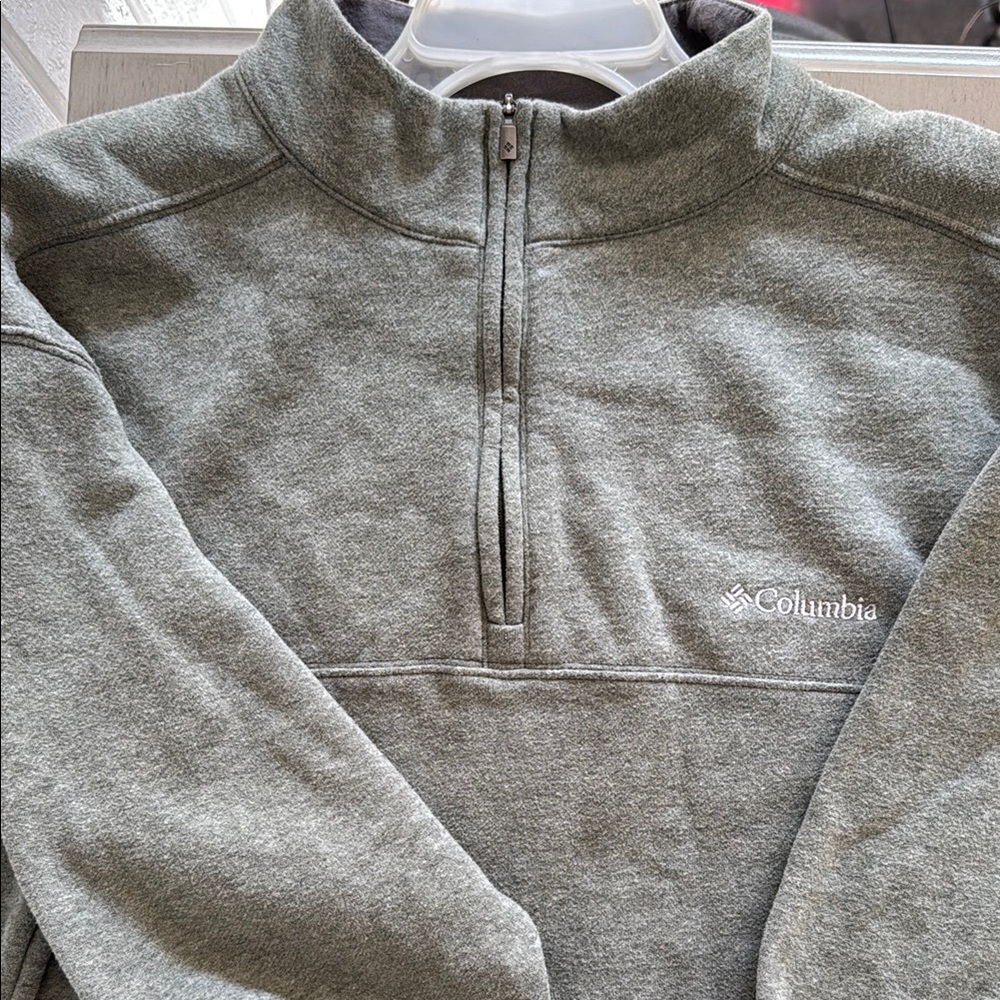 Columbia Men's Olive Green Quarter-Zip Sweater